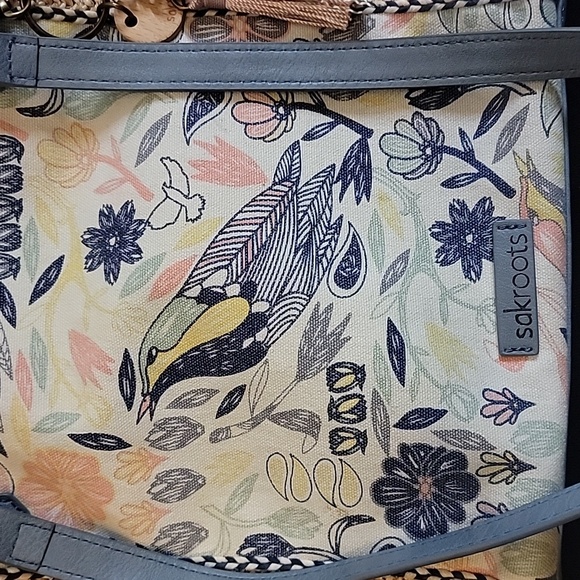 Sakroots zip top tote!  Bird/Meadow pattern.  Super cute. - Picture 2 of 8
